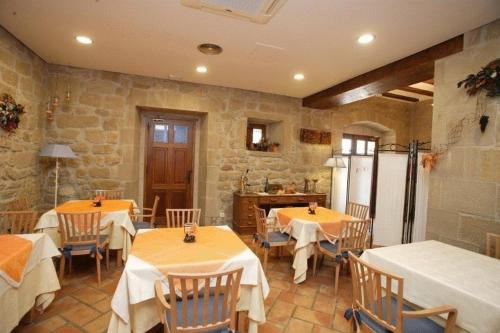Imagen del bar/restaurante del Hotel Villa De Abalos. Foto 3