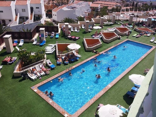 Imagen de la piscina del Hotel Villa De Adeje Beach. Foto 10