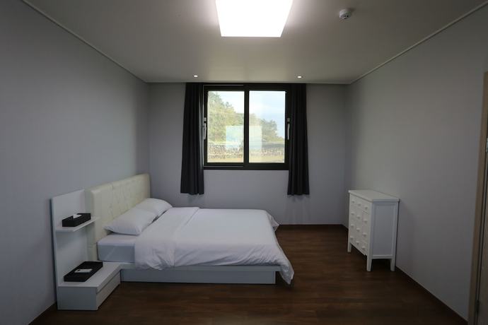 Imagen de la habitación del Hotel Villa De Alliance. Foto 3