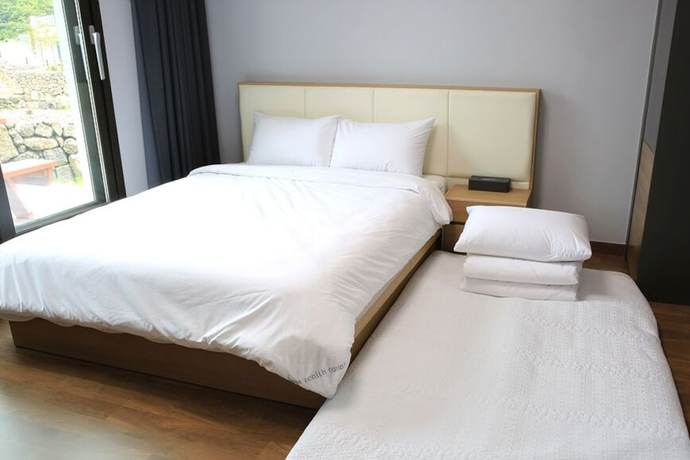 Imagen de la habitación del Hotel Villa De Alliance. Foto 12