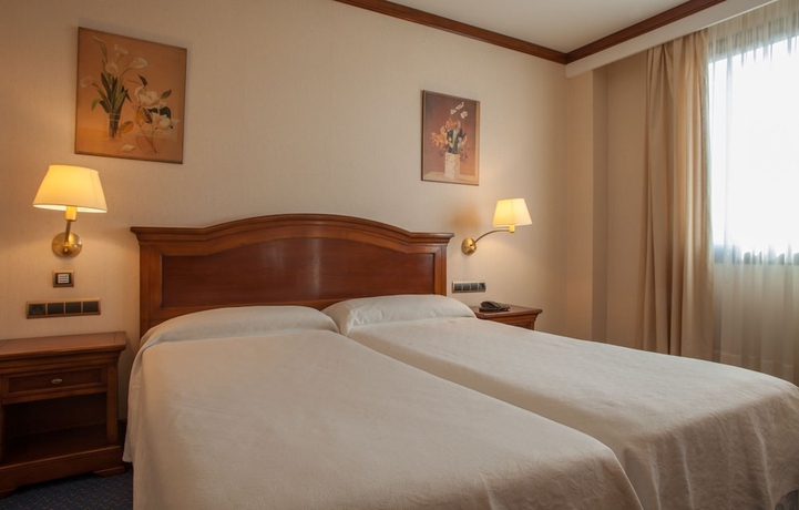 Imagen de la habitación del Hotel Villa De Almazán. Foto 14