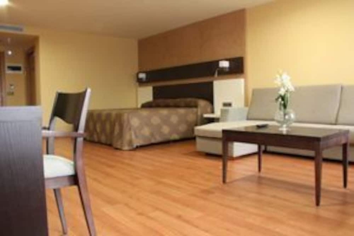 Imagen de la habitación del Hotel Villa De Andosilla. Foto 15