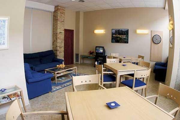 Imagen de la habitación del Hotel Villa De Ayerbe. Foto 21