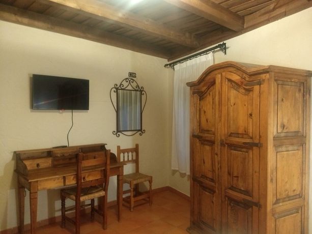 Imagen de la habitación del Hotel Villa De Berzocana. Foto 5