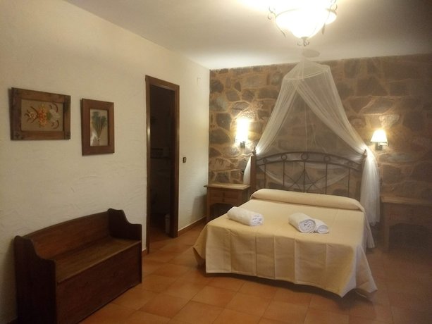 Imagen de la habitación del Hotel Villa De Berzocana. Foto 9