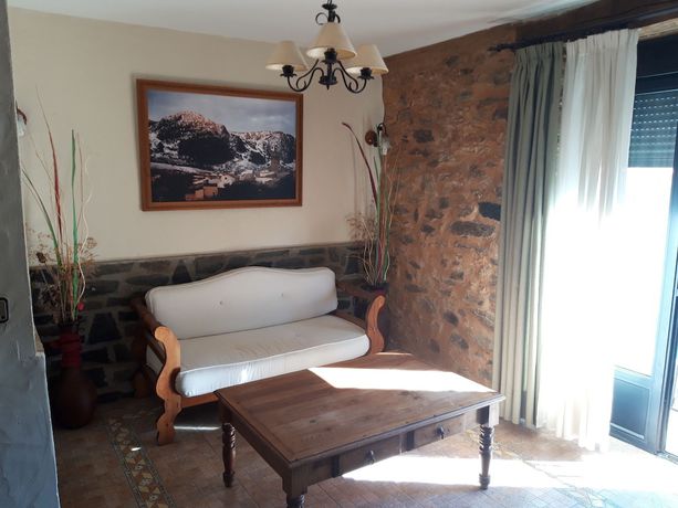 Imagen de los interiores del Hotel Villa De Berzocana. Foto 18