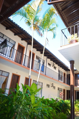 Imagen de los interiores del Hotel Villa De Flores. Foto 14