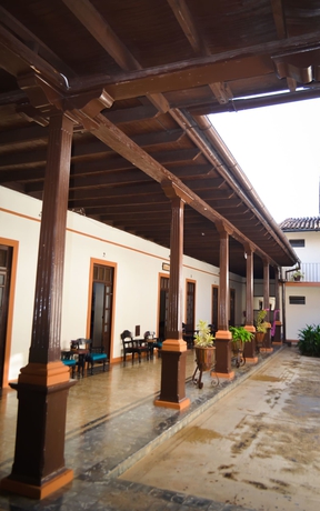 Imagen de los interiores del Hotel Villa De Flores. Foto 16