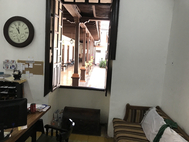 Imagen de los interiores del Hotel Villa De Flores. Foto 18