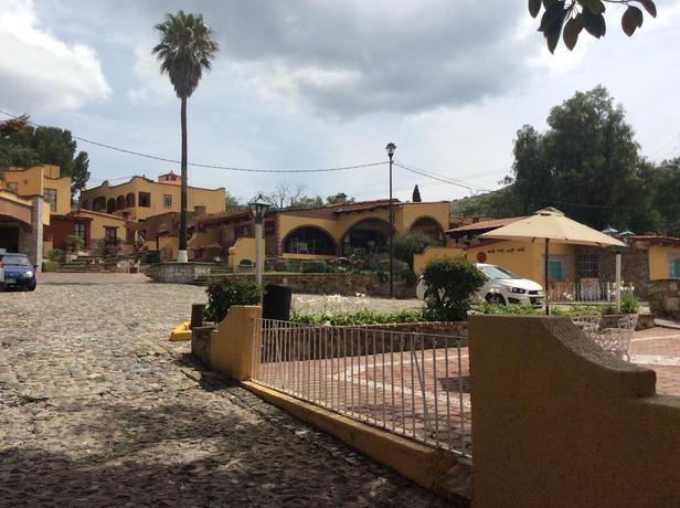 Imagen de los exteriores del Hotel Villa De La Plata. Foto 5