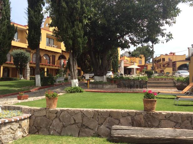 Imagen de los exteriores del Hotel Villa De La Plata. Foto 7