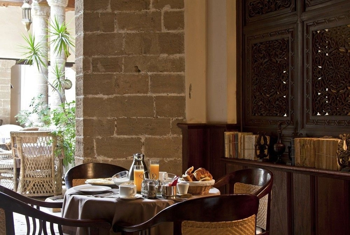 Imagen del bar/restaurante del Hotel Villa De L'o. Foto 2