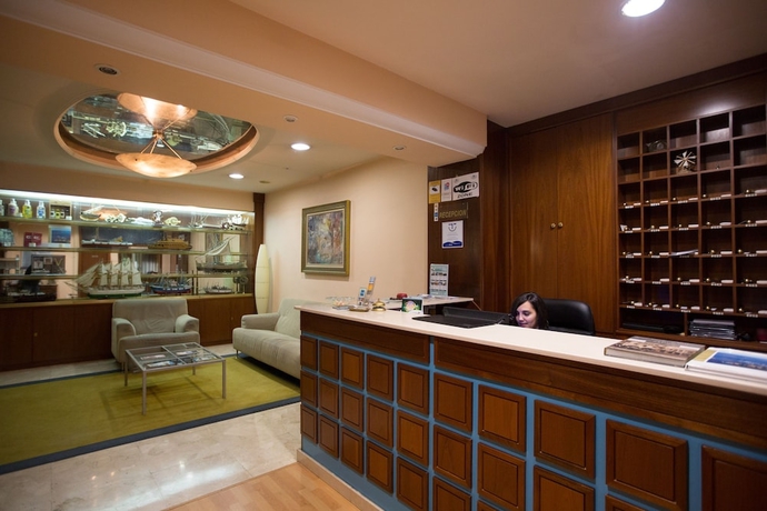 Imagen de los interiores del Hotel Villa De Marin. Foto 16