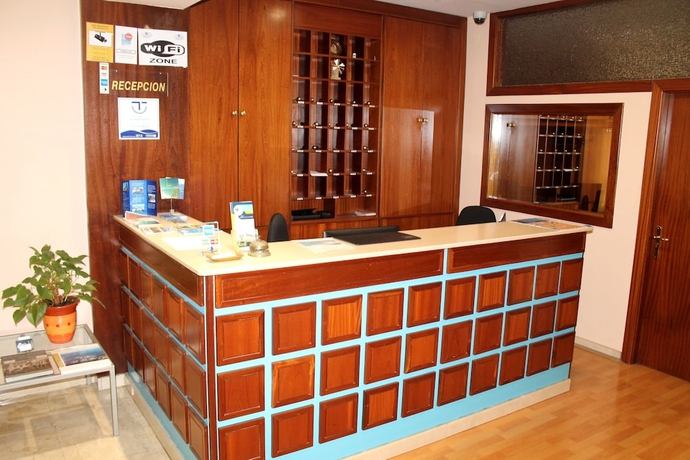 Imagen de los interiores del Hotel Villa De Marin. Foto 19