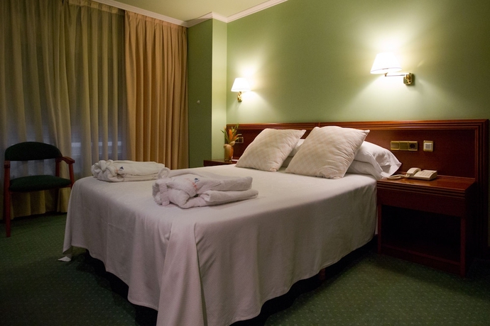 Imagen de la habitación del Hotel Villa De Marin. Foto 14