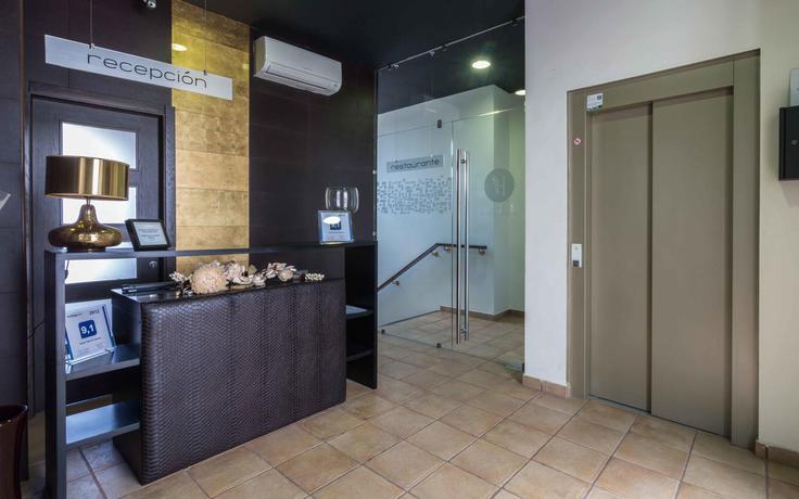 Imagen general del Hotel Villa De Setenil. Foto 16