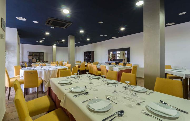 Imagen general del Hotel Villa De Setenil. Foto 11