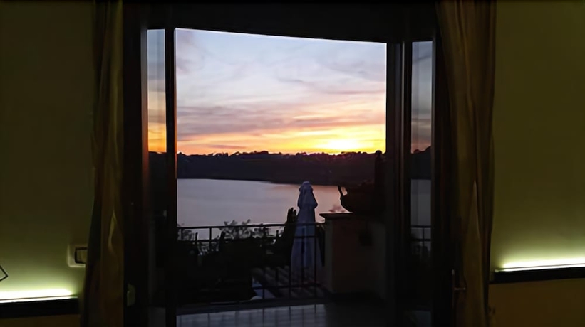 Imagen de la habitación del Hotel Villa Degli Angeli. Foto 13