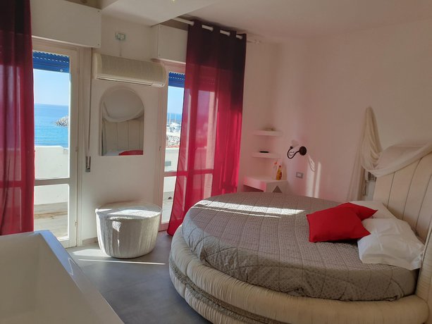 Imagen de la habitación del Hotel Villa Dei Gerani. Foto 18