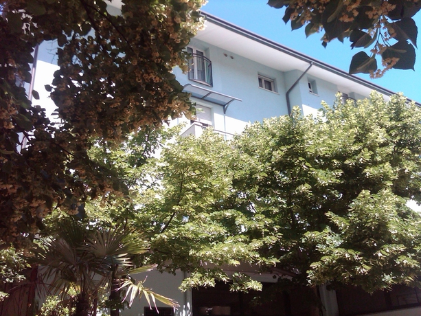 Imagen de los exteriores del Hotel Villa Dei Gerani, Viserba. Foto 8