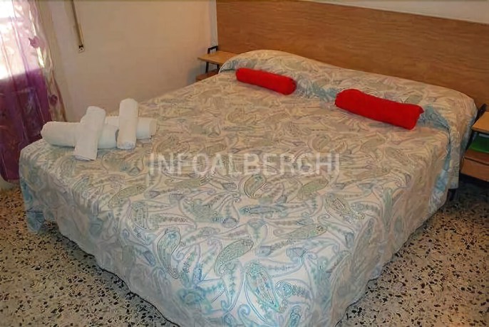 Imagen de la habitación del Hotel Villa Dei Platani. Foto 16