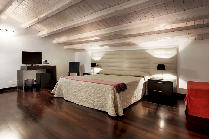 Imagen de la habitación del Hotel Villa Del Lauro. Foto 9