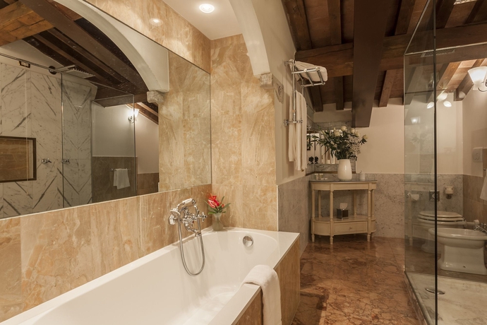 Imagen de la habitación del Hotel Villa Del Quar. Foto 8