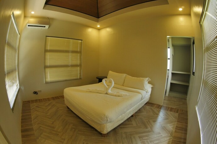 Imagen de la habitación del Hotel Villa Del Rey Hotel. Foto 22