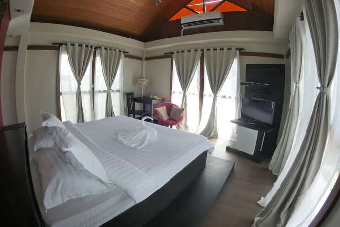 Imagen de la habitación del Hotel Villa Del Rey Hotel. Foto 32