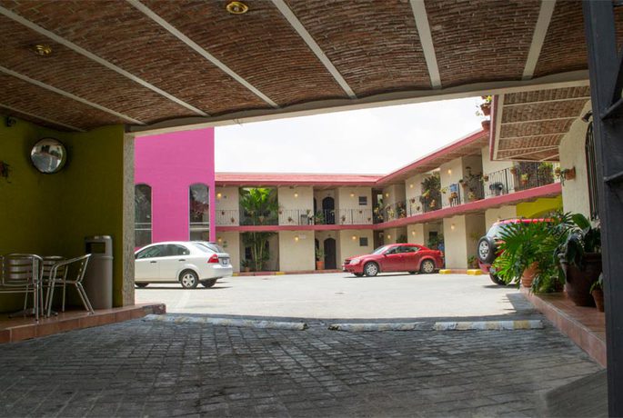 Imagen de los exteriores del Hotel Villa Del Sol, Guadalajara. Foto 4