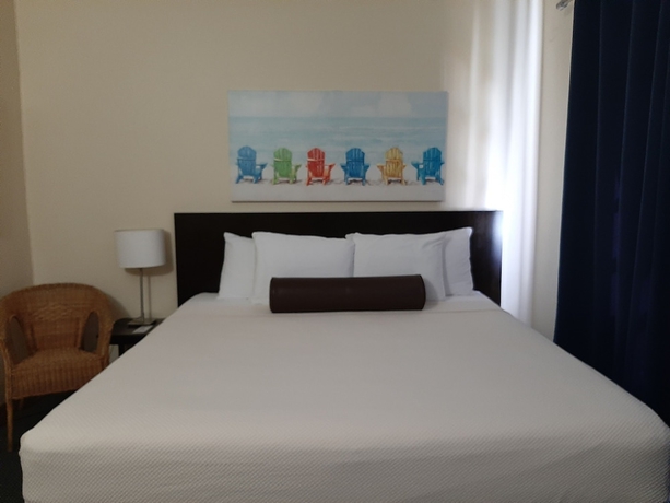 Imagen de la habitación del Hotel Villa Del Sol, Isla Verde. Foto 4