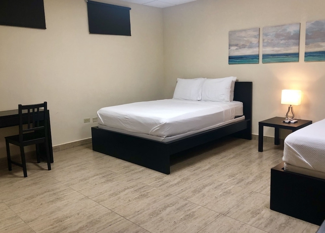 Imagen de la habitación del Hotel Villa Del Sol, Isla Verde. Foto 7
