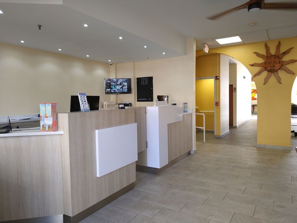 Imagen de los interiores del Hotel Villa Del Sol, Isla Verde. Foto 13