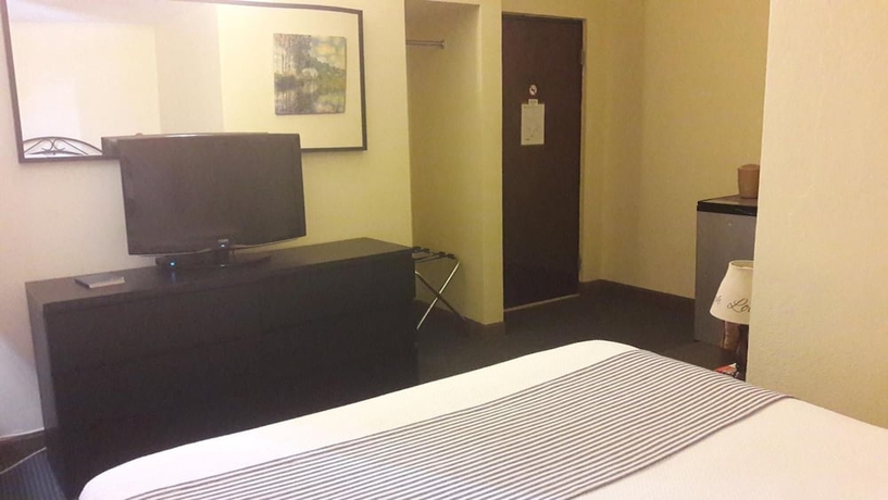 Imagen de la habitación del Hotel Villa Del Sol, Isla Verde. Foto 10
