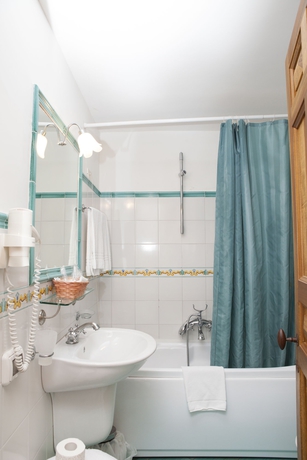 Imagen de la habitación del Hotel Villa Della Porta. Foto 8