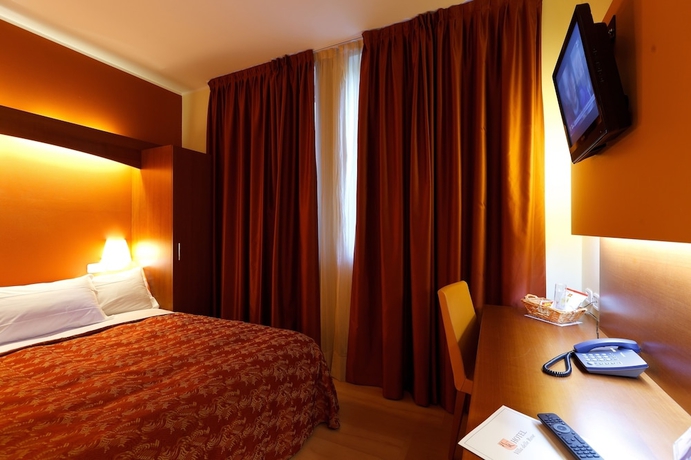 Imagen de la habitación del Hotel Villa Delle Rose, Aeropuerto de Milán-Malpensa. Foto 3