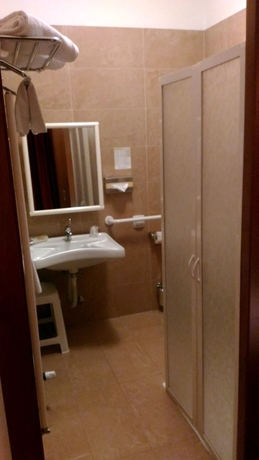 Imagen de la habitación del Hotel Villa Delle Rose, Aeropuerto de Milán-Malpensa. Foto 12