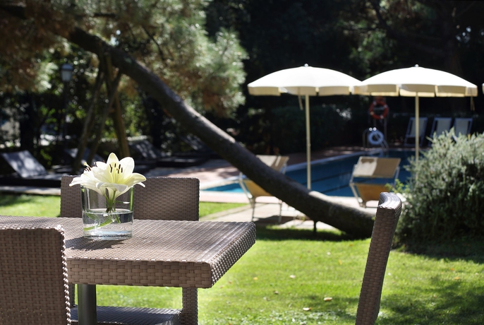 Imagen de la piscina del Hotel Villa Delle Rose, Pescia. Foto 15