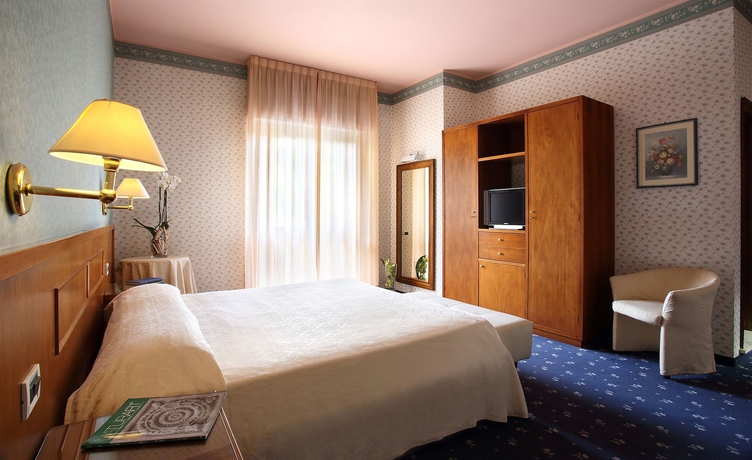 Imagen de la habitación del Hotel Villa Delle Rose, Pescia. Foto 11