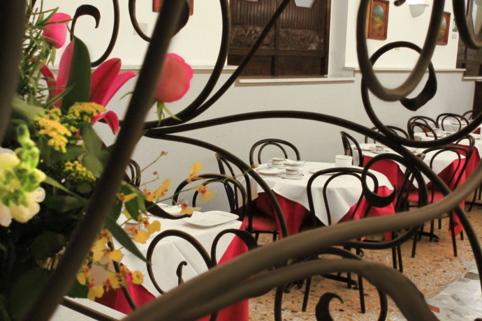 Imagen del bar/restaurante del Hotel Villa Delle Rose, Roma. Foto 2