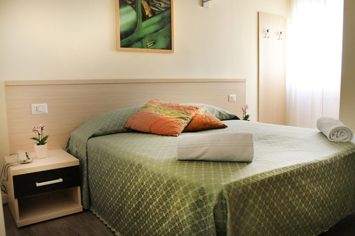 Imagen de la habitación del Hotel Villa Delle Rose, Roma. Foto 7