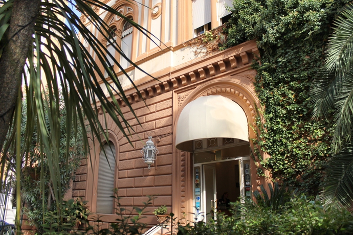 Imagen de los exteriores del Hotel Villa Delle Rose, Termini. Foto 9