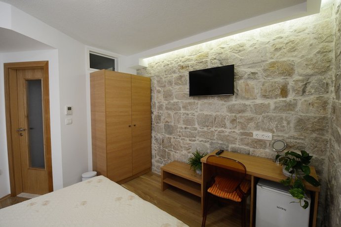 Imagen de la habitación del Hotel Villa Desideria. Foto 13