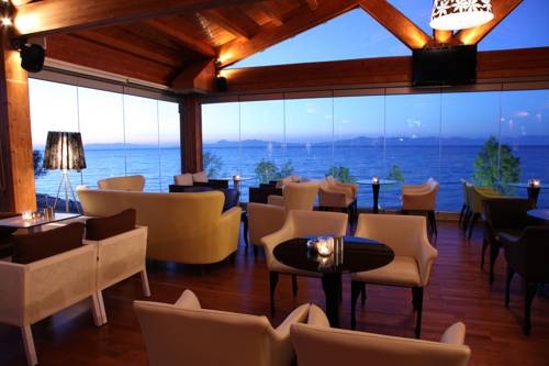 Imagen general del Hotel Villa Di Mare Seaside Suites. Foto 9