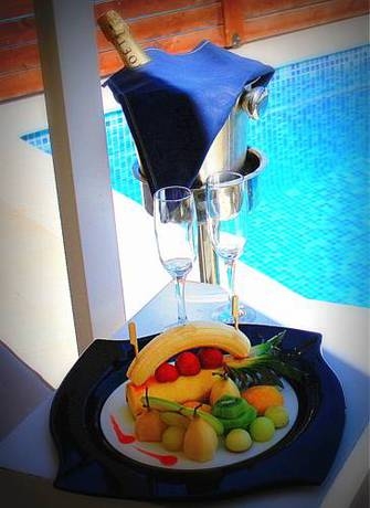 Imagen general del Hotel Villa Di Mare Seaside Suites. Foto 12