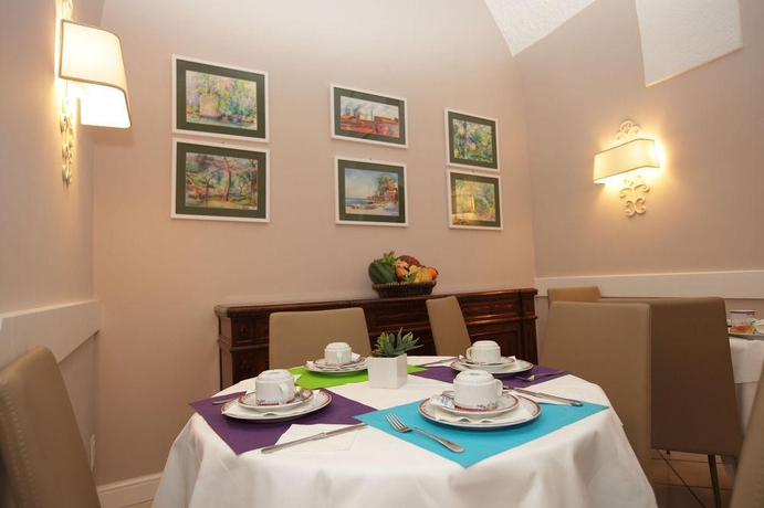 Imagen general del Hotel Villa Di Sorrento. Foto 14