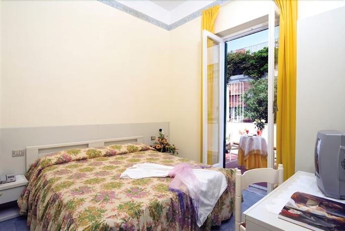 Imagen de la habitación del Hotel Villa Diana, Ischia. Foto 11