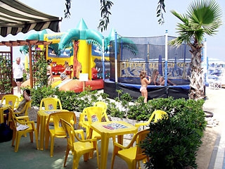 Imagen de los exteriores del Hotel Villa Diana Marina. Foto 4