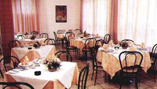 Imagen del bar/restaurante del Hotel Villa Diana Marina. Foto 2