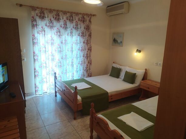 Imagen general del Hotel Villa Dimitris. Foto 8